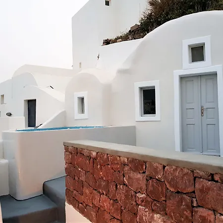 Aqua & Terra Traditional Cave *