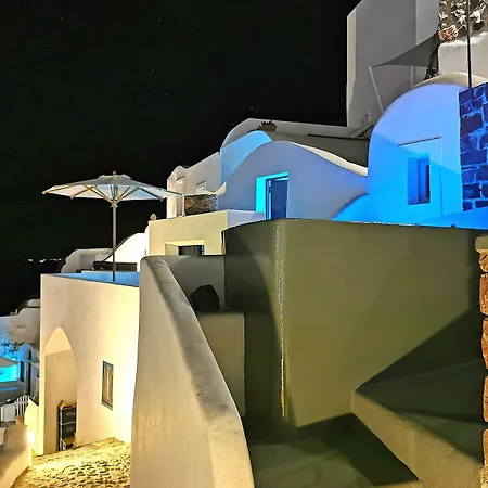 Aqua & Terra Traditional Cave Villa Oia (Santorini)