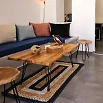 Aqua & Terra Traditional Cave * Ия
