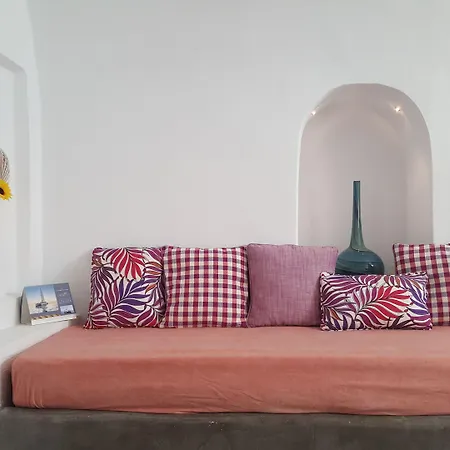 Aqua & Terra Traditional Cave * Oia