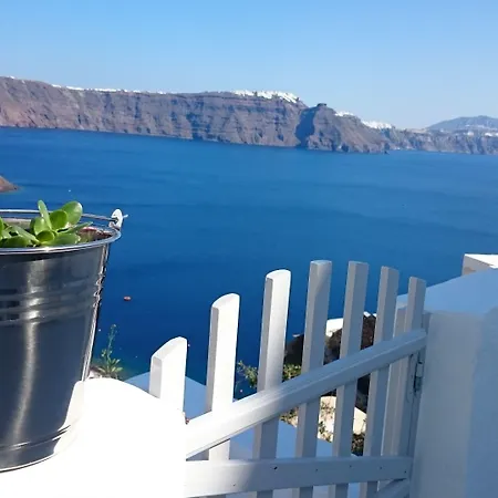 Aqua & Terra Traditional Cave Villa Oia