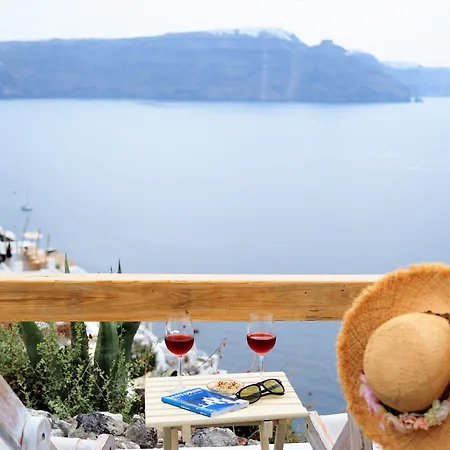 Aqua & Terra Traditional Cave