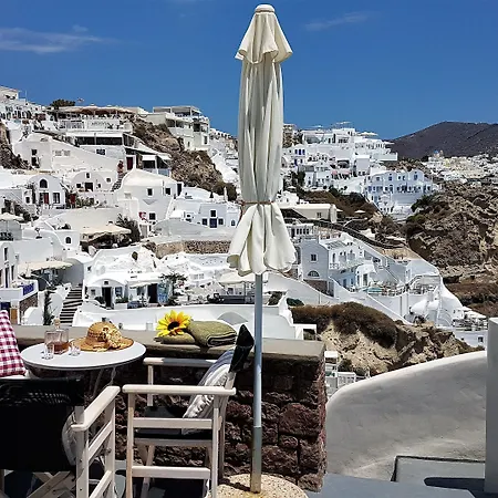 Aqua & Terra Traditional Cave *