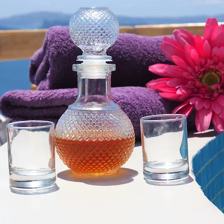 Aqua & Terra Traditional Cave