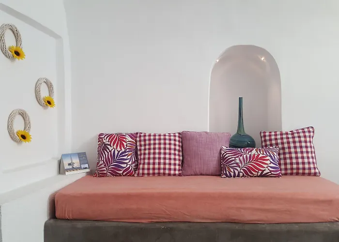 水及陶土传统洞穴公寓 * 伊亚