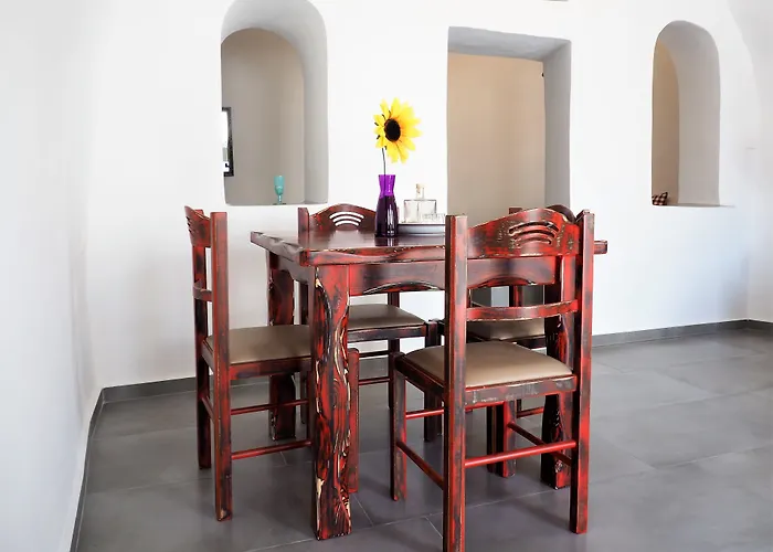 水及陶土传统洞穴公寓 *