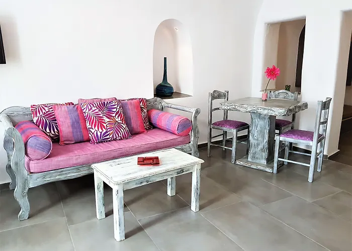 水及陶土传统洞穴公寓 * 伊亚