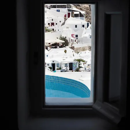 Aqua & Terra Traditional Cave * Oia (Santorini)