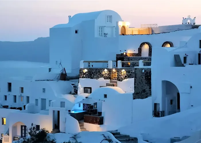 Aqua & Terra Traditional Cave *