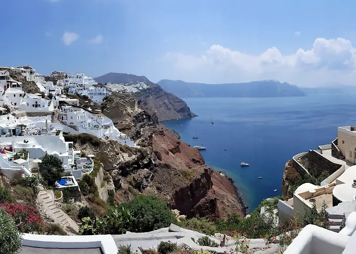 Aqua & Terra Traditional Cave *