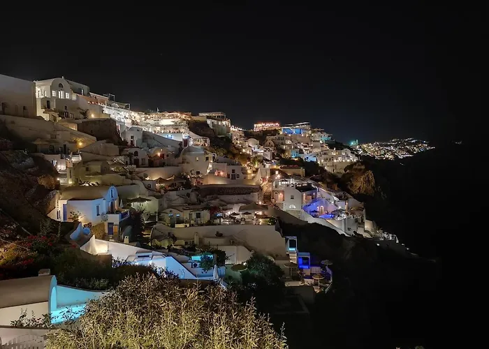 Aqua & Terra Traditional Cave Oia